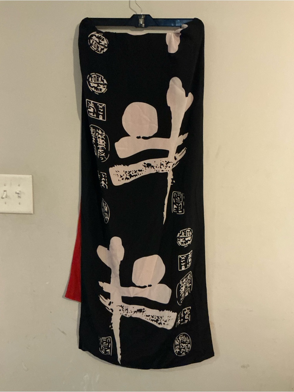 Chico's Black and White Graphic Wrap Scarf
